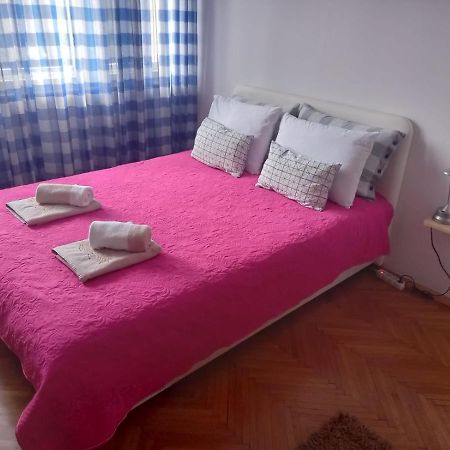 Stan U Centru Apartman Podgorica Kültér fotó