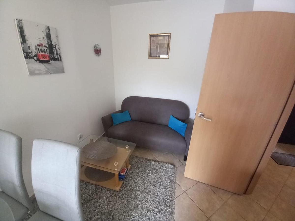 Stan U Centru Apartman Podgorica Kültér fotó