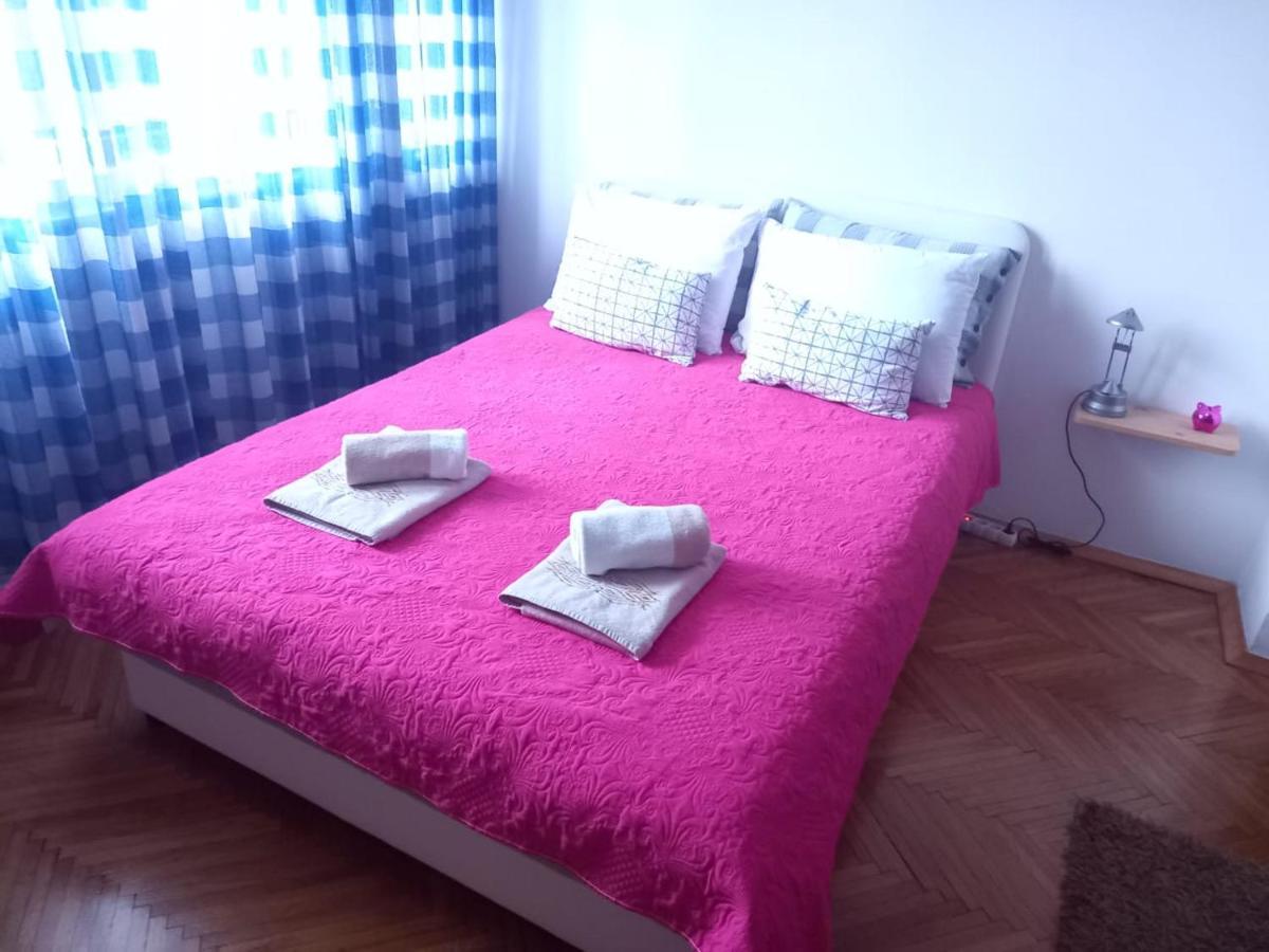 Stan U Centru Apartman Podgorica Kültér fotó